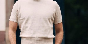 What are the customization options for round neck T-shirts (Use T to be refreshing and always online)