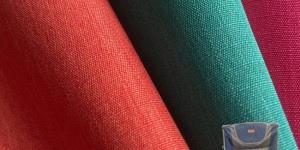 The difference between different materials of Oxford cloth: nylon and polyester