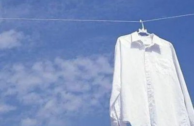 What’s the best way to wash white clothes (try using these 4 things at home to make them whiter than new)