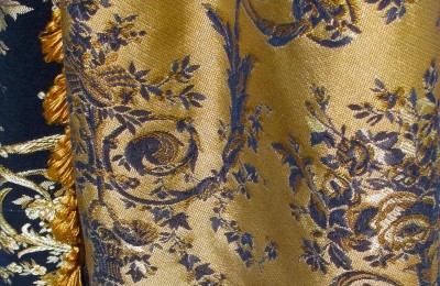 What kind of fabric is the silk cloth made of? (What kind of fabric is the silk clothing?)