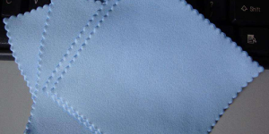 What is a dust-free cloth? What are the uses of a dust-free cloth?