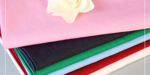 What are the characteristics of cotton knitted fabrics