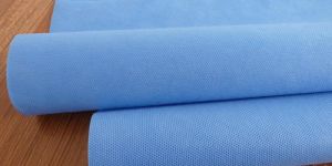 What are the advantages and disadvantages of medical non-woven fabrics