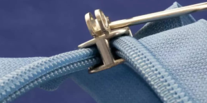 Tips on how to repair a broken zipper