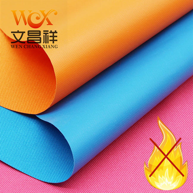 Fire-retardant and flame-retardant Oxford cloth